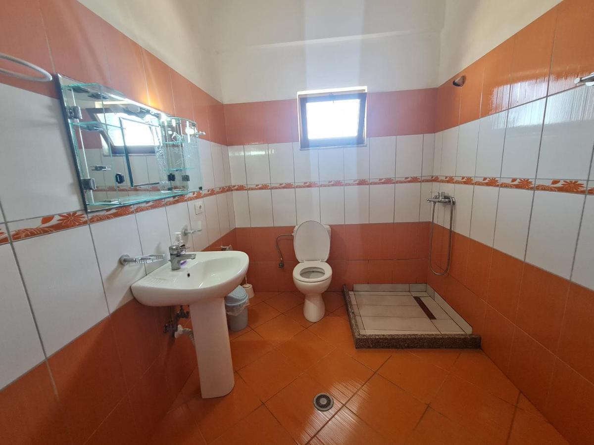 Glow Two Bedroom Apartment Ksamil Bagian luar foto